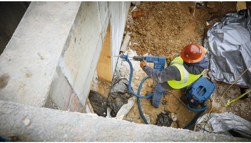 imageBosch 11316EVS 14 Amp SDSmax Demolition HammerHammer