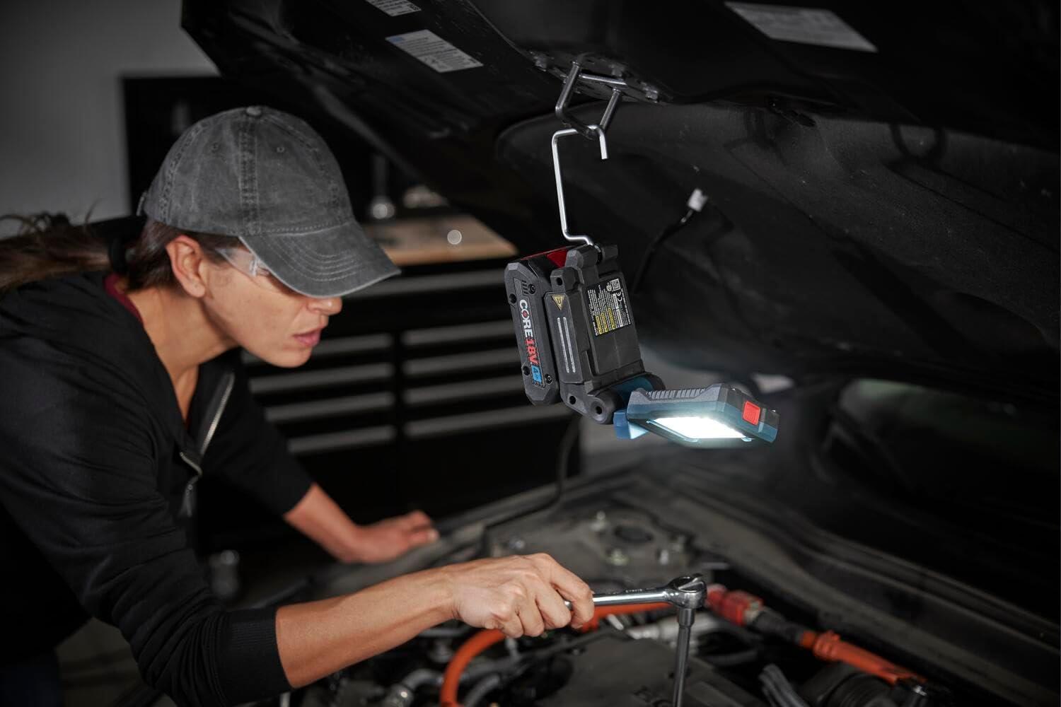 imageBosch GLI18V800N 18V Multidirectional Portable LED Worklight with Mounting Magnet and Hanging Hook Bare Tool