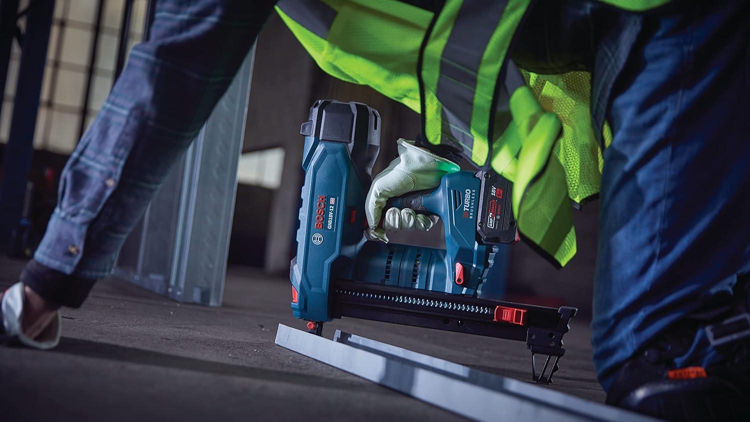 imageBosch GNB18V12K14 PROFACTOR 18V Concrete Nailer Kit with 1 CORE18V 8 Ah High Power BatteryTool Kit with 8aH battery
